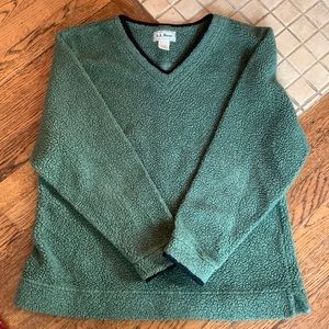 LL Bean fleece v-neck pullover